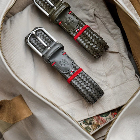 GROSSER LA-BOUCLE-GÜRTEL AUS PALERMO-LEDER in GRAU