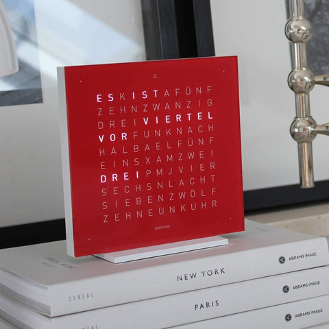 QLOCKTWO TOUCH-UHR 13,5X13,5 CM ROT