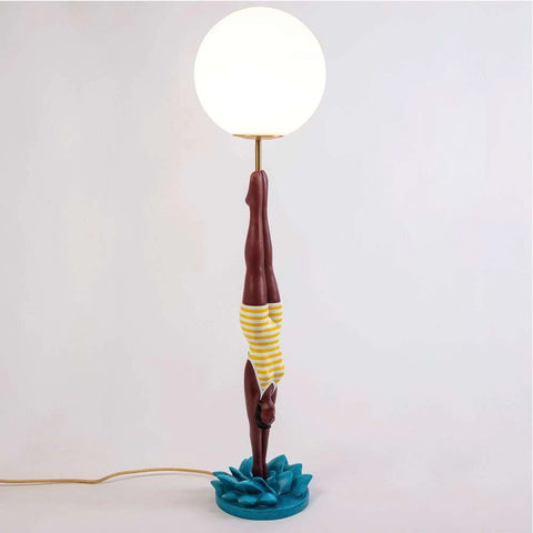 SELETTI TISCHLAMPE AUS HARZ LADY DIVER GELB 14937 MEHRFARBIG