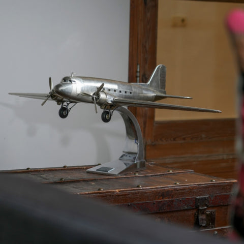 AEREO DAKOTA DC-3 AP455 AUTHENTIC MODELS