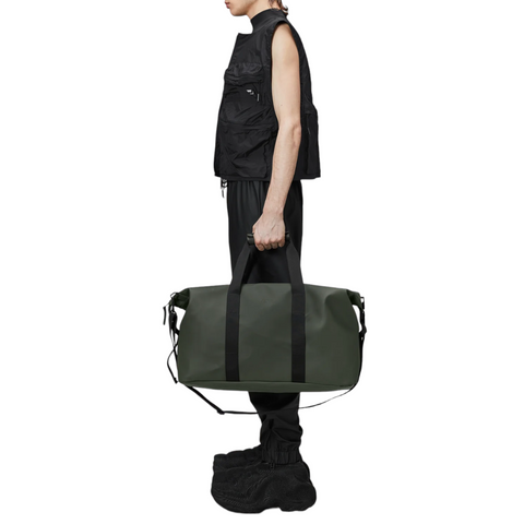 HILO WEEKEND BAG W3 14200 RAINS GRÜN