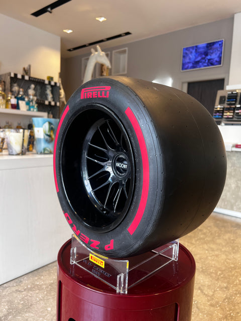 PIRELLI F1 IXOOST ROTER UND SCHWARZER LAUTSPRECHER