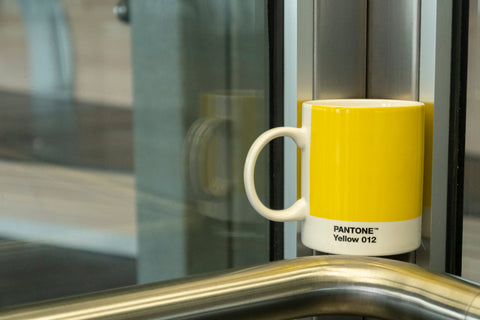 TAZZA PANTONE MUG 101030012 COPENHAGEN DESIGN YELLOW