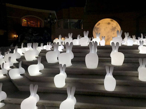QEEBOO KANINCHENLAMPE KLEIN OUTDOOR LED WEISS