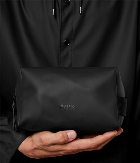 BEAUTY WASH BAG SMALL W3 15580 RAINS BLACK