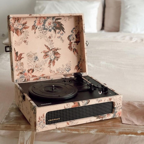GIRADISCHI VOYAGER FLORAL CR8017B-FL4 CROSLEY PINK