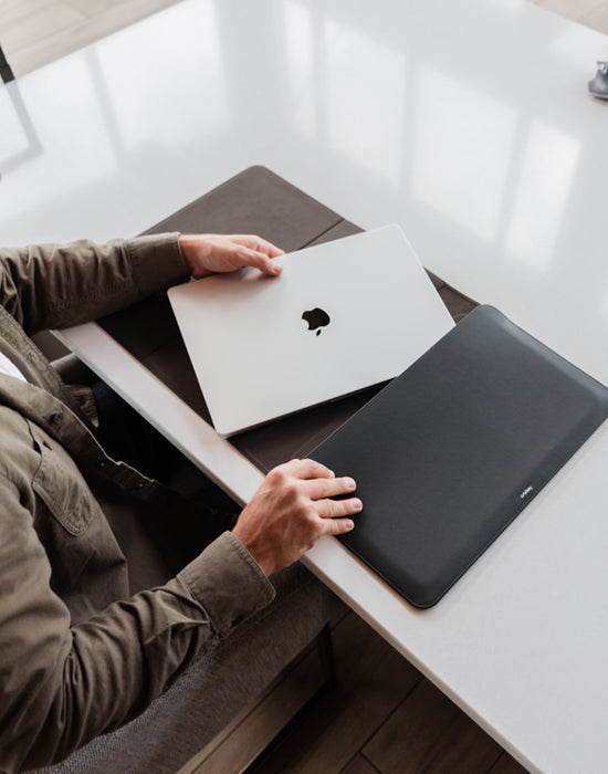 ORBITKEY HYBRID LAPTOP SLEEVE BLACK 16 WH61-BLK-105— LADUEMILA CONCEPT STORE