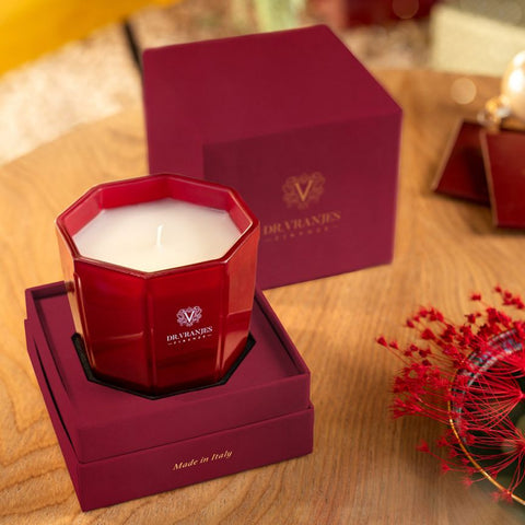 "GIFT BOX 200 GR CHRISTMAS DR. VRANJES NOBLE RED"